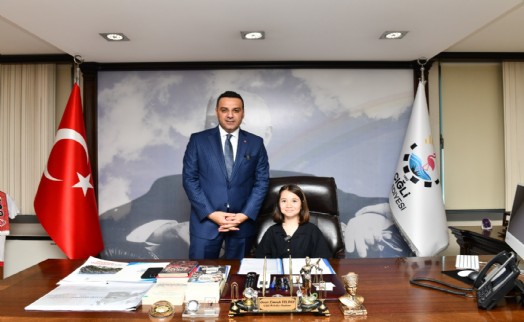 Zeynep Başkan koltuğa oturdu; Bakın ilk talimatı ne oldu