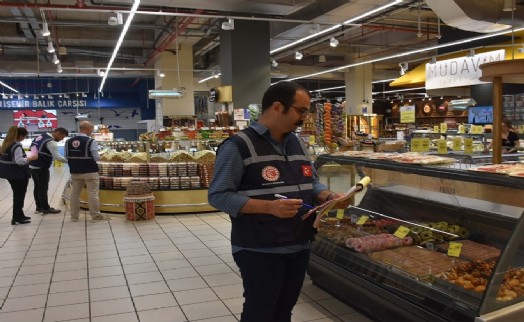 İzmir'de fahiş fiyat uygulayan marketlere ceza: Ekipler bayram öncesi denetimde