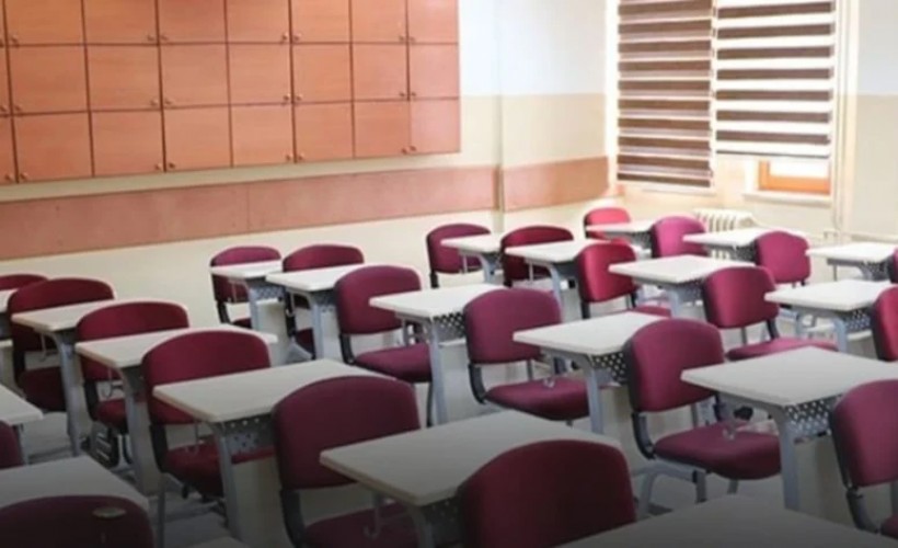 'Hayalet' sınıflar patladı: Yüzlerce kişinin diploması iptal edildi