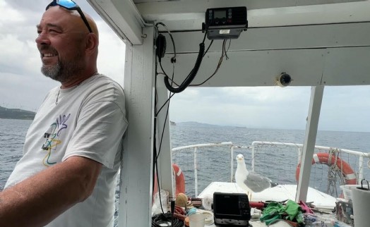 Ahmet kaptan ile martı 'Oluş'un dostluğu