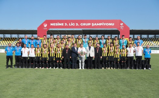 Aliağa Futbol'da kupa futbolcularda