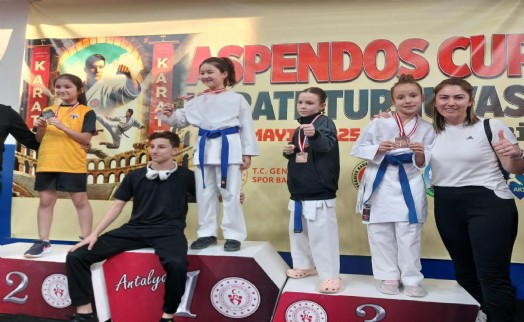 Aliağalı karateciler Aspendos Cup Karate Turnavası'nda