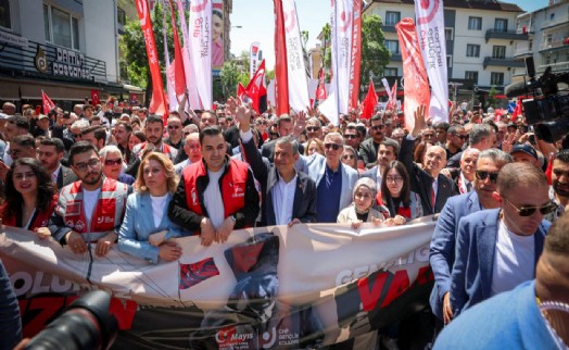 Özgür Özel'den AK Partili gençlere 'Erdoğan' çağrısı