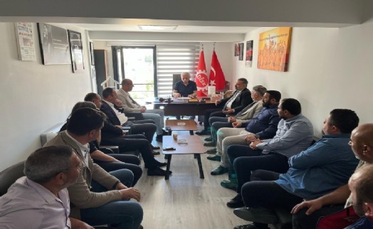 Aslanoğlu'ndan grev öncesi DİSK'e kritik ziyaret: 'Grevin mağduru İzmir, sevineni AKP olacak'