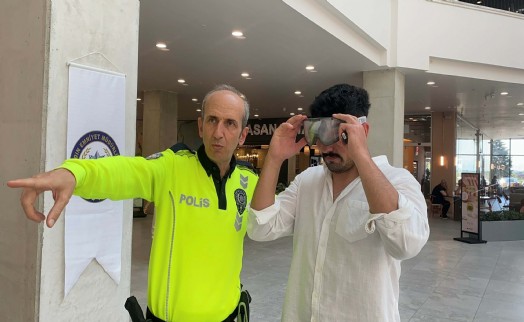 Aydın'da vatandaşlara alkol gözlüğü ile yeni alkol test cihazı deneyimi yaşatıldı