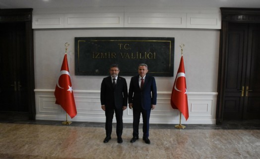 Bakan Yumaklı İzmir'de 'Orman Benim Kampanyası' programına katıldı