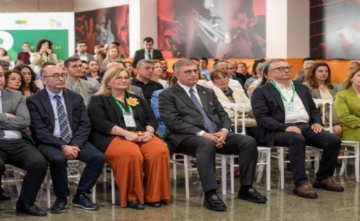 Başkan Tugay COP İzmir'de konuştu