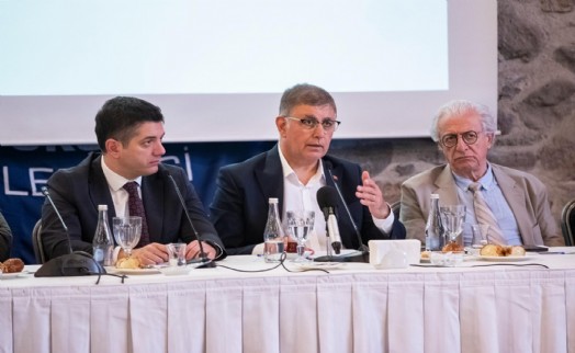 Başkan Tugay 'Basmane Çukuru' için net konuştu: 'Görüntüsüyle İzmir'e yük olmayacak'