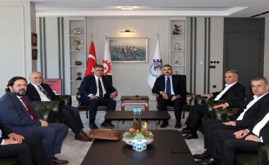 Başkan Tugay'dan Ankara'da sendikalara ziyaret