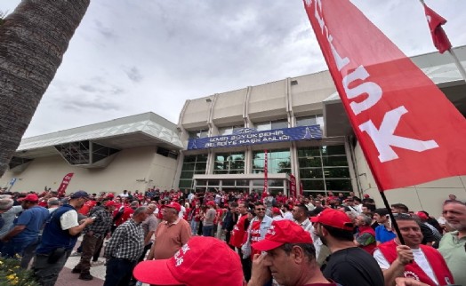 Belediye binasına grev ilanı asılmıştı: Sendikadan iş yavaşlatma kararı!