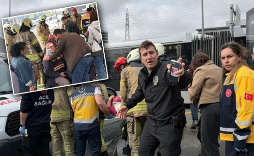 Beylikdüzü'nde 2 metrobüs çarpıştı: 1 ölü, çok sayıda yaralı