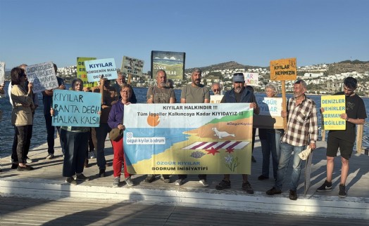 Bodrum'da kaçak iskeleler protesto edildi