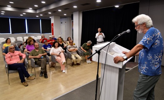 Bornova Kent Söyleşileri'nde duygu dolu akşam