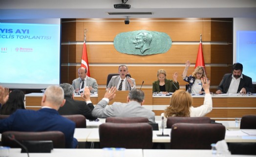 Bornova'da kesin hesaba meclis onayı
