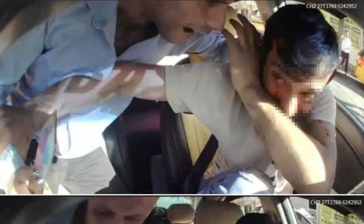 Boynundan ve yüzünden bıçakladı! Takside dehşet!