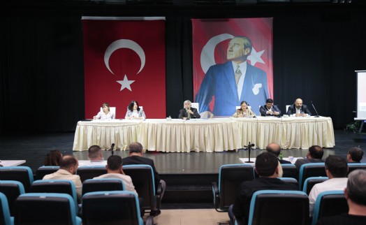 CHP Lideri Özel'e yapılan saldırı Konak Meclisi'nde kınandı