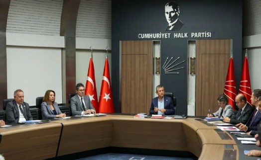 CHP'li kurmaylar Özel'e yapılan saldırıyı MYK'de masaya yatırdı