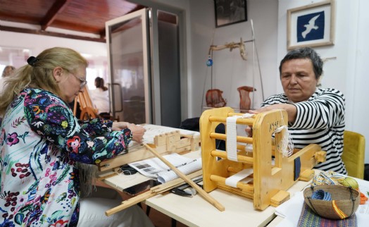 Çeşme Belediyesi'nden 60 yaş üstü vatandaşlar için kurs
