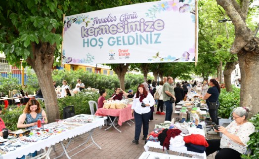Çiğli'de Anneler Günü coşkusu renkli etkinliklerle başladı