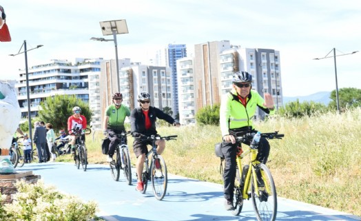 Çiğli'de pedallar doğa için döndü