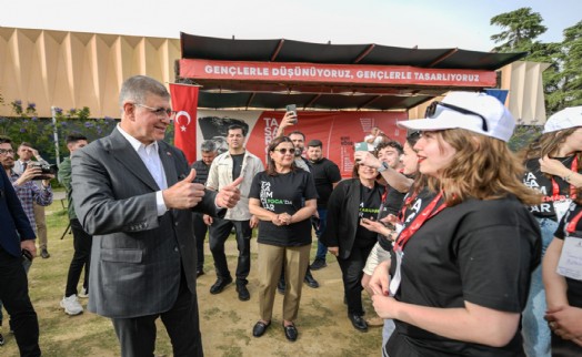 Cumhuriyet'in genç tasarımcıları İzmir'de buluştu