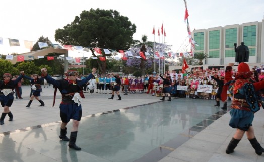 Efes Selçuk'ta farklı kültürler buluşuyor: Uluslararası şenliğe ev sahipliği
