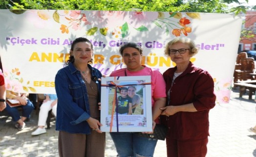 Efes Selçuk'ta DMD ve SMA farkındalığı: Gerçek Anneler Günü çocukların umutla büyüdüğü gün olacak