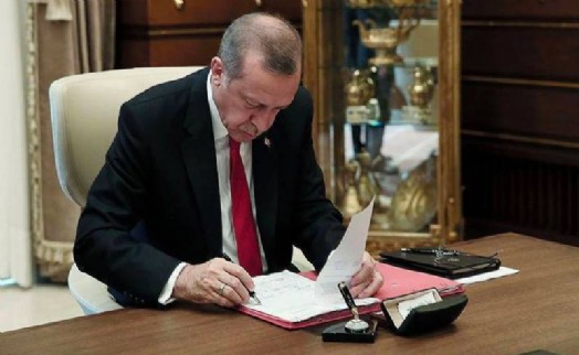 Erdoğan'dan dört bakanlığa atama ve görevden alma kararları; çok sayıda ilin Milli Eğitim Müdürü değişti