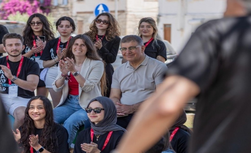 Genç tasarımcılar Nutuk’un ışığında İzmir’i güzelleştiriyor: Tugay tasarımcılarla buluştu!