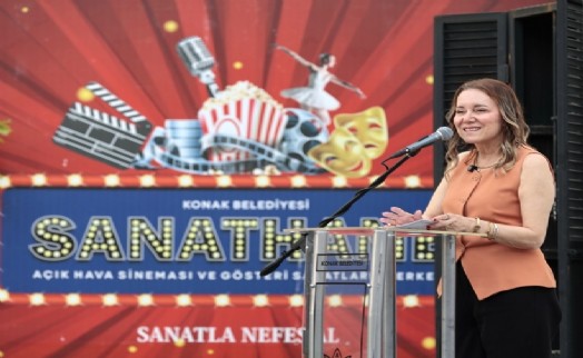 Gençlerin sesi Konak'ta yükseldi