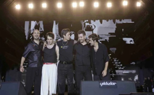 Gitaristi Erdoğan'ı eleştirmişti… Belediye konseri iptal etti!