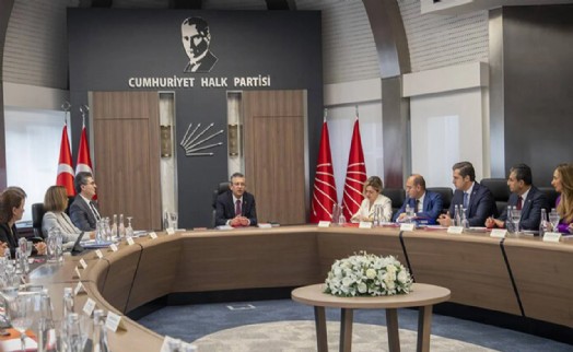 Halk darbeye engel oldu: CHP'ye döndüler