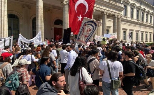 İstanbullu öğrencilerden destek yürüyüşü