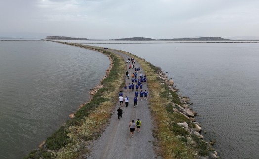 İzmir Kuş Cenneti'nde Ata'ya Saygı Yürüyüşü