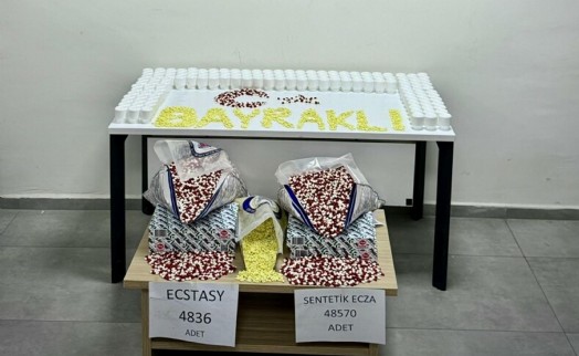 İzmir'de 53 bin sentetik ecza ele geçirildi; 1 gözaltı