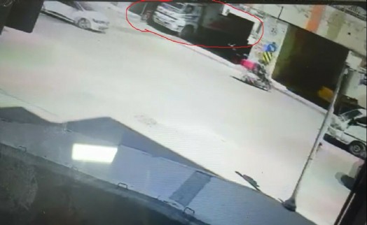 İzmir'de feci kaza: 1 ölü, 1 yaralı