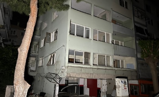 İzmir'de metruk binada poşetler içerisinde 3 kafatası ve kemik parçaları bulundu