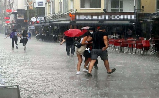 İzmir'in için 'sağanak' uyarısı