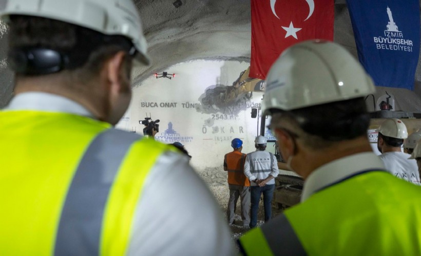 İzmir'in tarihi projesi Onat Tüneli’nde ışık göründü