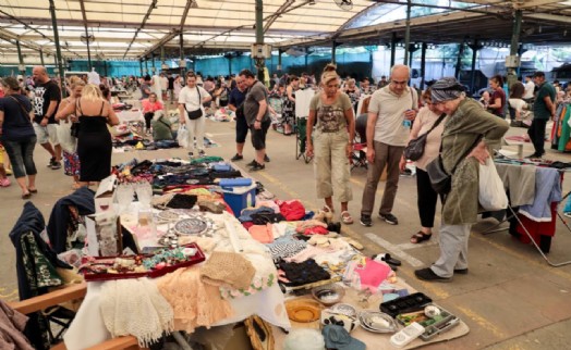 Karşıyaka Belediyesi'nden tepki çeken ikinci el pazarı kararı