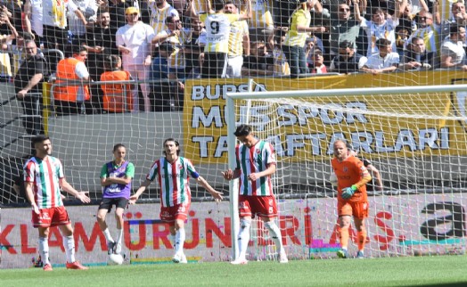 Karşıyaka dağlıyor: 8 yıldır 3. Lig'den kurtulamadı