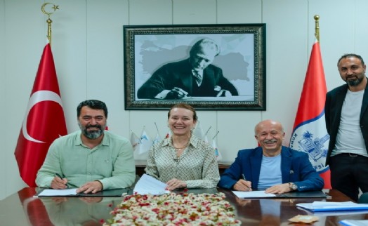 Konak'ta greve nokta koyan imza: En düşük maaş 58 bin TL