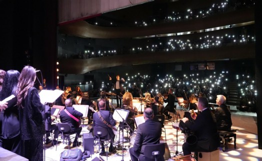 Maarif Orkestrası ve Halk Dansları Topluluğu, İzmir'de sahne aldı