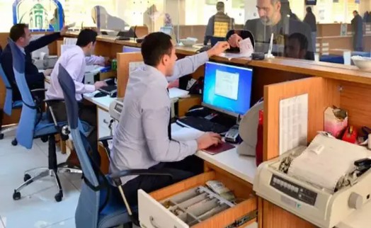 Memurlara verilen 'kıyafet parası' faiziyle geri istendi