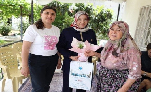 Menderes'te şehit anneleri unutulmadı