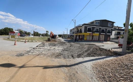 Menderes'te yol tamir seferberliği