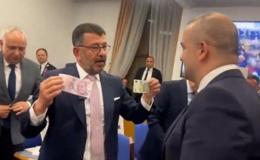 Merkez Bankası Başkanı Karahan'a Meclis'te protesto