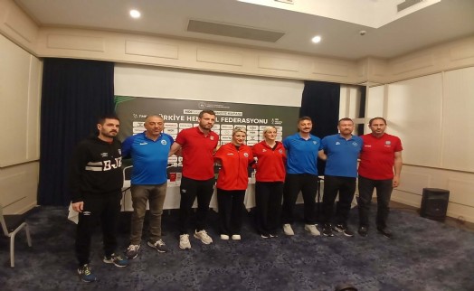 Mesut Çebi: Hep beraber Türk hentbolunu daha iyi seviyelere getireceğiz