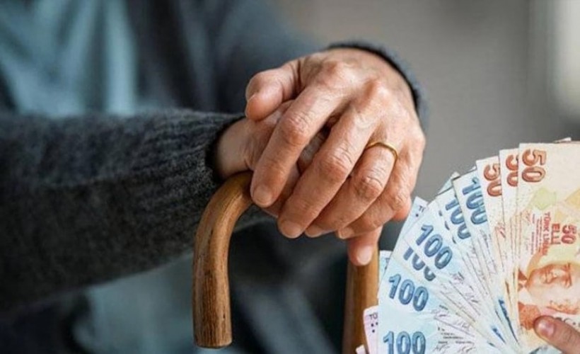 Milyonlarca emekliyi doğrudan ilgilendiriyor! Aylık bağlama oranları değişiyor!