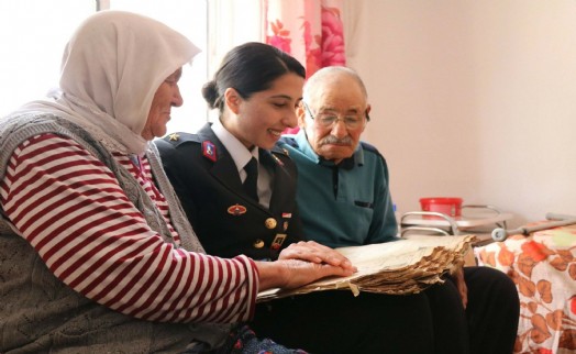 Muğla'da jandarmadan 75 yıllık çifte ziyaret